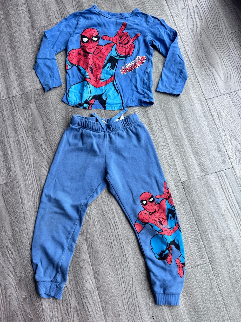 Marvel Spider-Man Sweatshirt Jogger Set Size 5-6